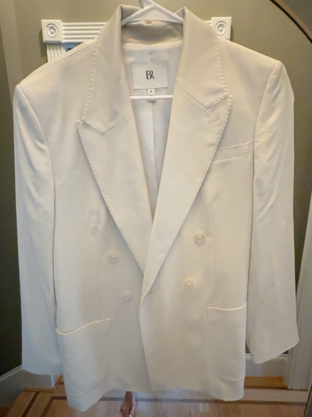 Banana Republic Ivory Italian Satin Blazer Size 4